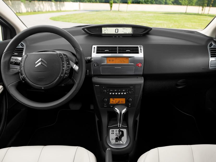  Citroen C4 Berline 2008 года  (фото 3 из 16)